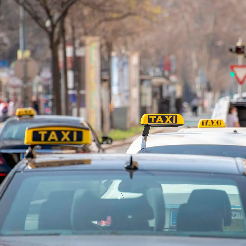 Cómo identificar un taxi privado pintado dado de baja: guía definitiva